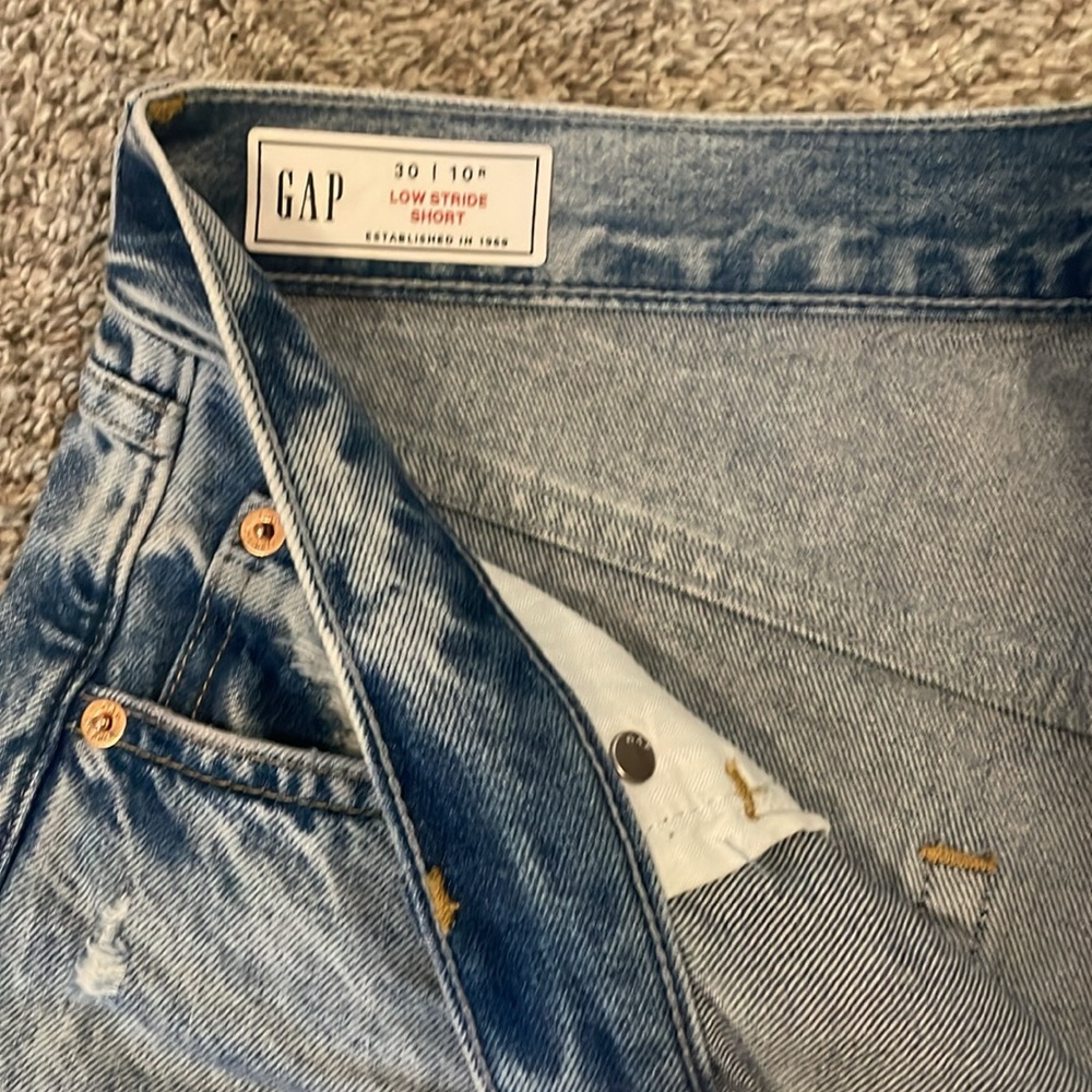 Gap low stride Distressed Blue Denim Shorts size 10/30 Regular - Picture 2 of 7